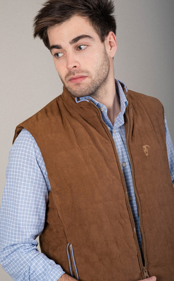 chaleco marron hombre