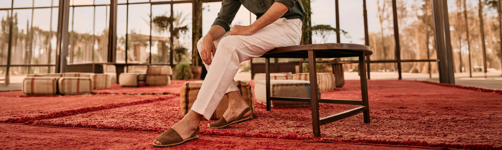 Outfit con pantalón de lino para hombre: Cómo vestir la prenda del verano